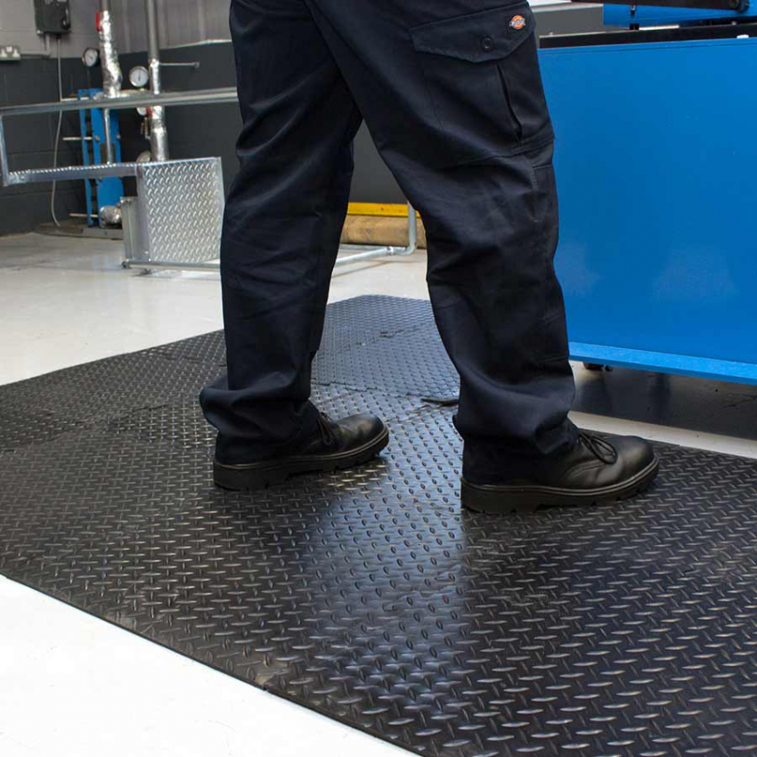 Tapis antifatigues Dalles anti fatigue en tôle de diamant - 45 - Deckplate Connect