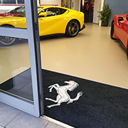 Tapis logo - imprimé | Ferrari